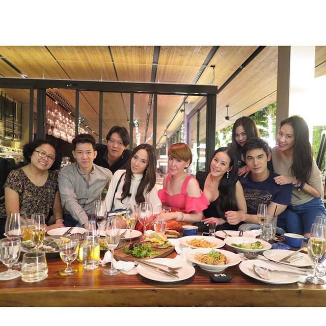 "อั้ม พัชราภา" ปาร์ตี้วันเกิดเพื่อนสาว หนิง-ปณิตา สวยใสน่ารักมาก!!