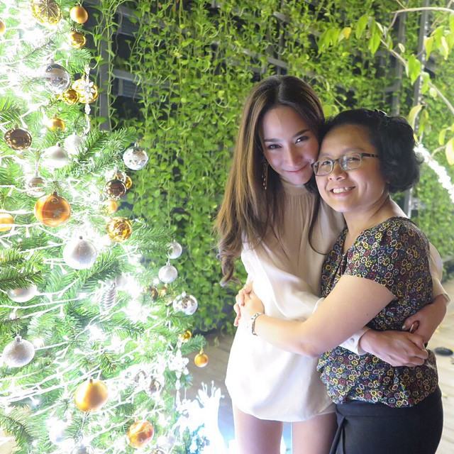 "อั้ม พัชราภา" ปาร์ตี้วันเกิดเพื่อนสาว หนิง-ปณิตา สวยใสน่ารักมาก!!