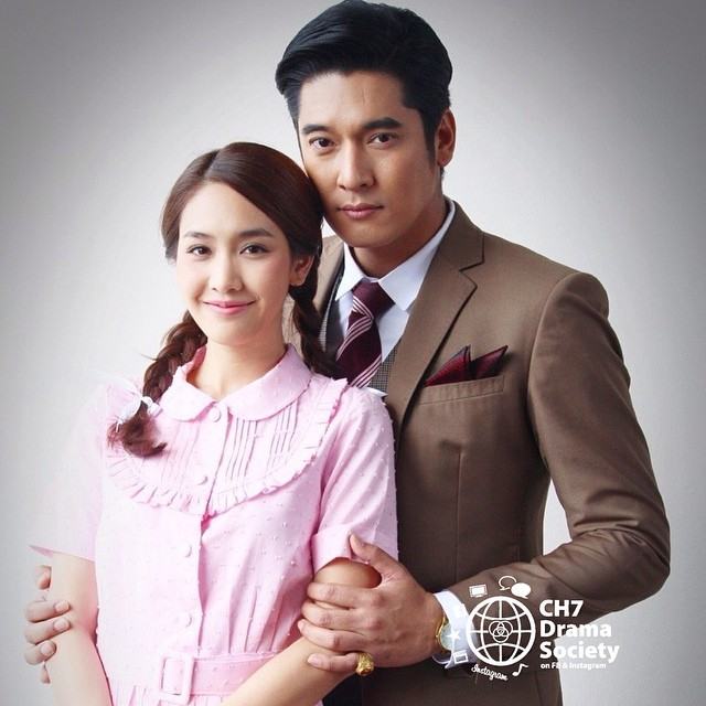 วี-วีรภาพ & มิน-พีชญา เเคสนักเเสดงได้ดีมาก "ชายกลาง-พจมาน" แห่ง "บ้านทรายทอง" ๒๐๑๕