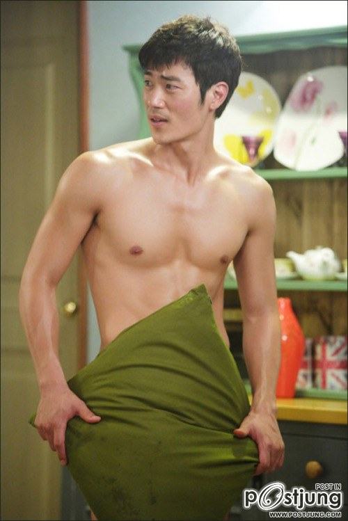 ถอดโชว์เรือนร่าง 713