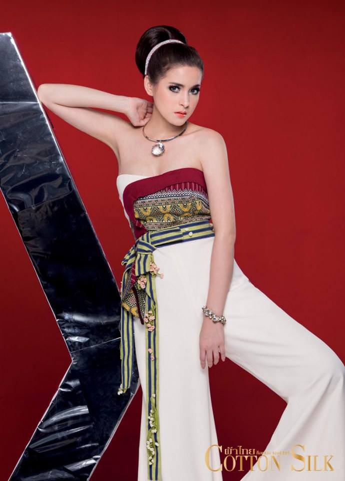 มิสไทยแลนด์เวิลด์ 2012 แฟชั่นผ้าไทยใน Cotton&Silk