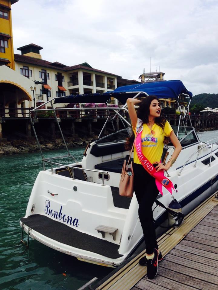 วันนี้น้องพลอย ออกไปร่วมกิจกรรมกับกองประกวด Miss Tourism International 2014 ที่เกาะลังกาวี ครับ