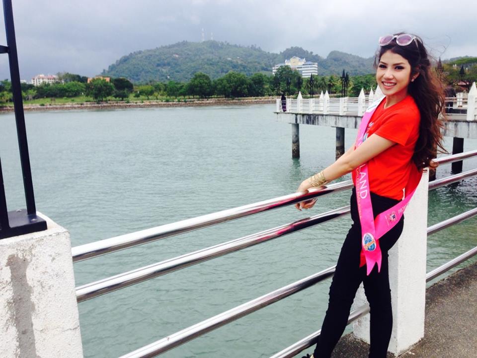 วันนี้น้องพลอย ออกไปร่วมกิจกรรมกับกองประกวด Miss Tourism International 2014 ที่เกาะลังกาวี ครับ