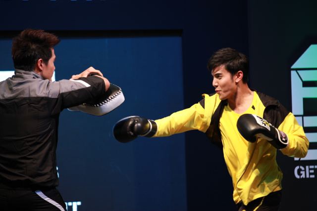ไม้ วริษฐ์ หล่อน่ารักมาฟิตกับงานเปิดตัว FITBOX