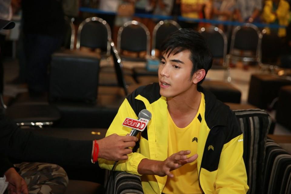 ไม้ วริษฐ์ หล่อน่ารักมาฟิตกับงานเปิดตัว FITBOX