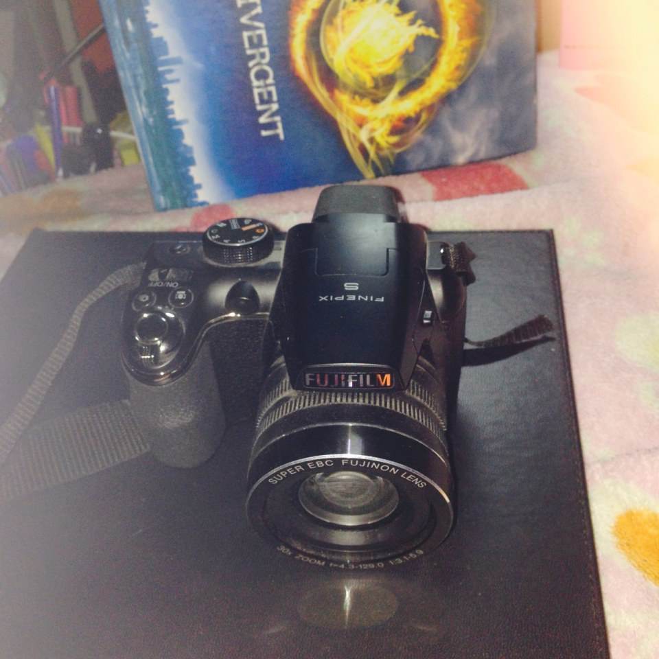 ถามคนเล่นกล้องหน่อยครับ??? ''fujiflim finepix s4900