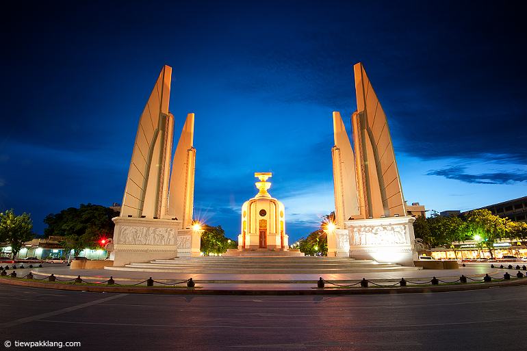 อนุสาวรีย์ประชาธิปไตย