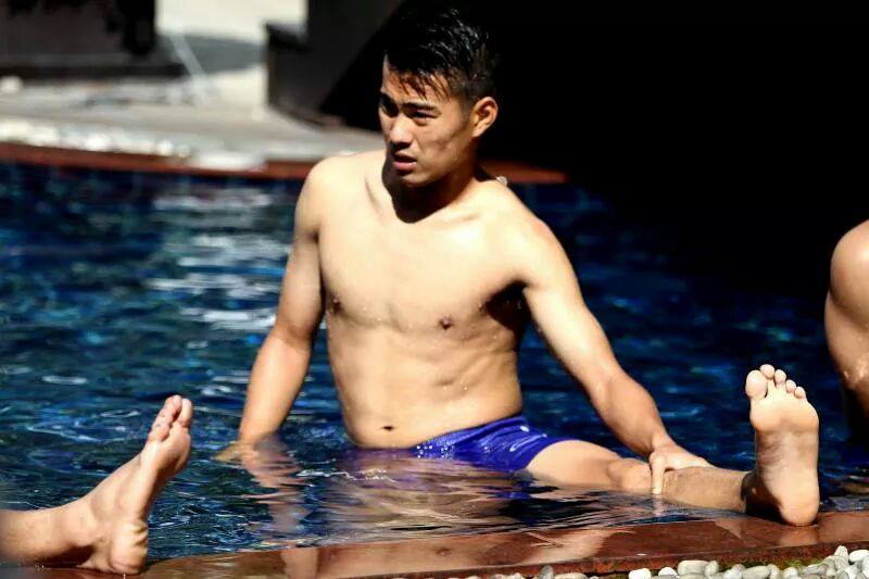 สารัช อยู่เย็น