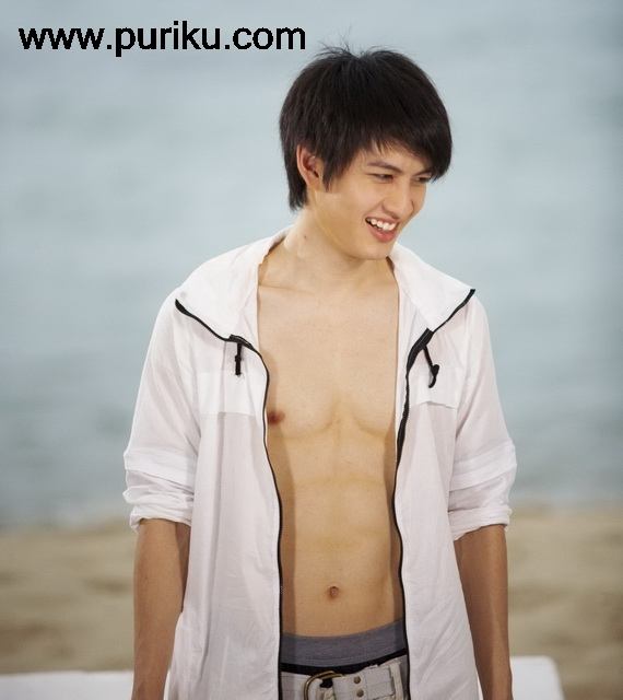 กอล์ฟ ไมค์ จาก ชะนีน้อยในป่าใหญ่