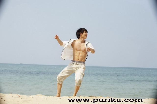กอล์ฟ ไมค์ จาก ชะนีน้อยในป่าใหญ่