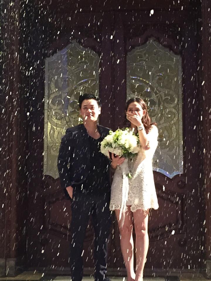 กรี๊ดลั่น! ชมพู่ ปลื้ม น็อตคุกเข่าขอแต่งงานแล้ว