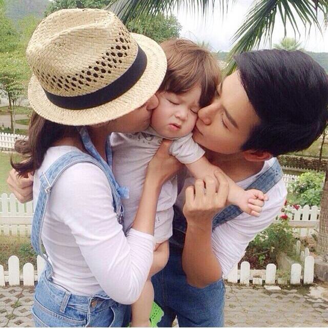 คู่รักคู่ครอบครัวแสนหวาน