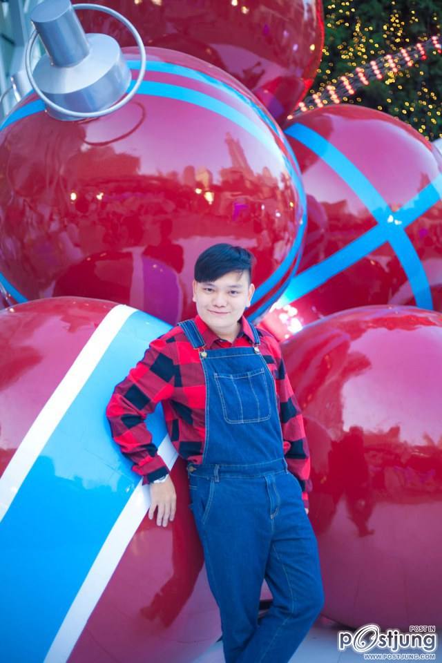 Koolcheng Trịnh T&uacute; Trung in Christmas