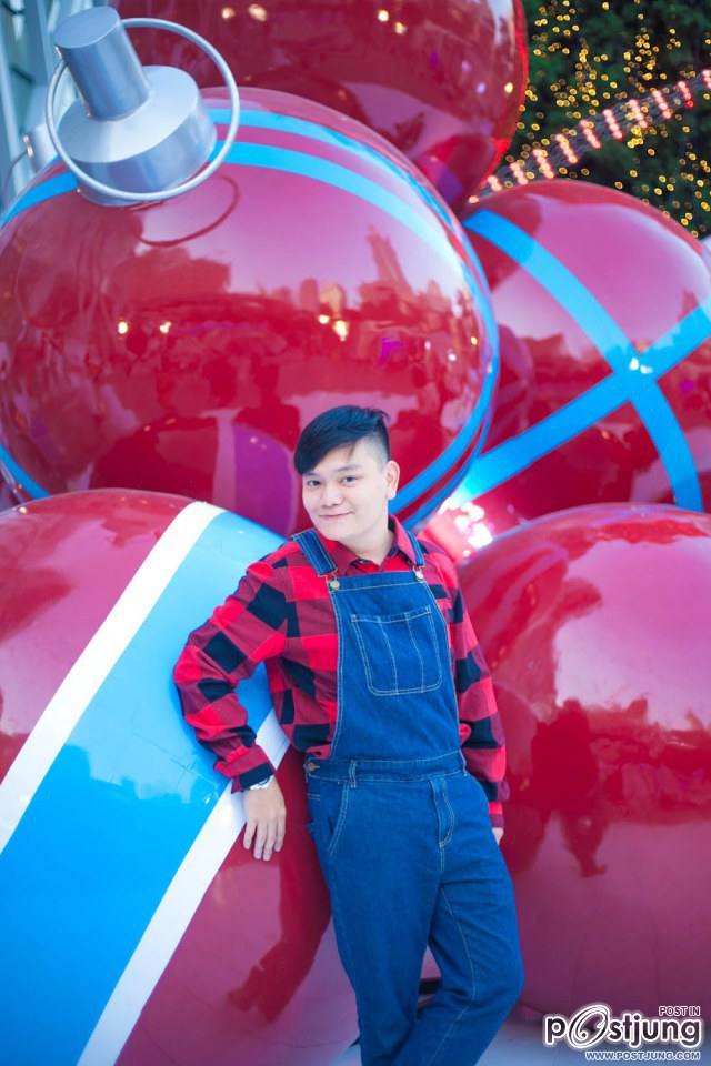 Koolcheng Trịnh T&uacute; Trung in Christmas