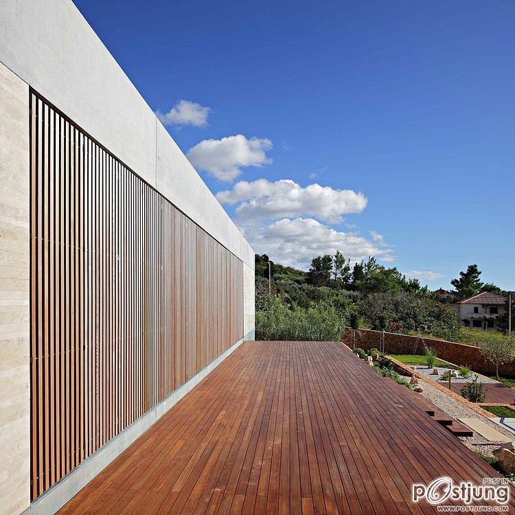Olive House by LOG-URBIS