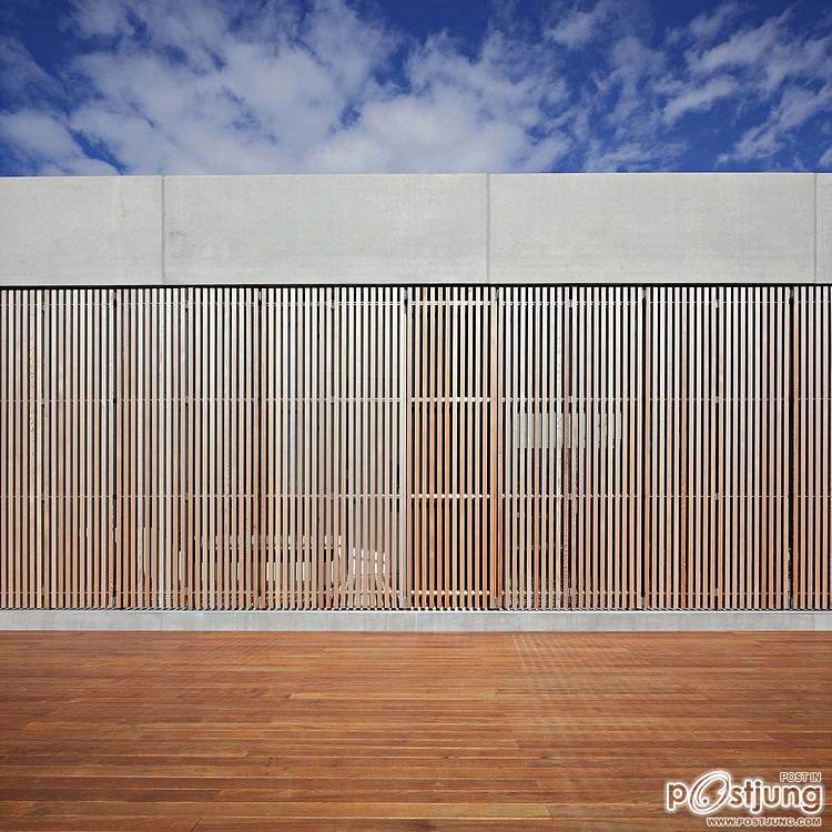 Olive House by LOG-URBIS