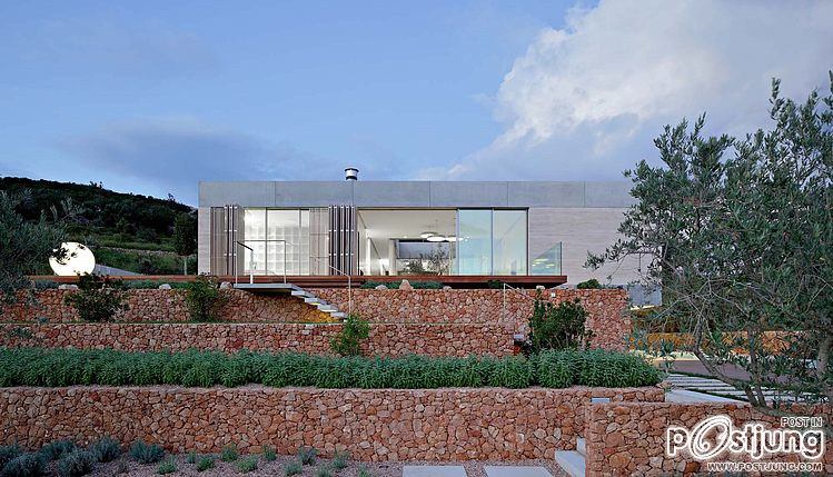 Olive House by LOG-URBIS