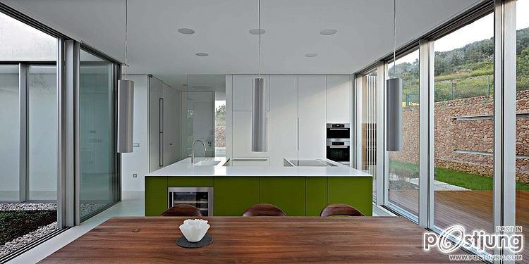 Olive House by LOG-URBIS