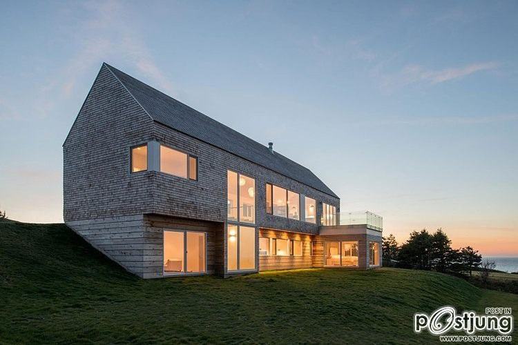 Harbour Heights Home by Omar Gandhi Architect