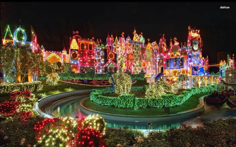 Mesmerizing Christmas Lights Photography From Around The World