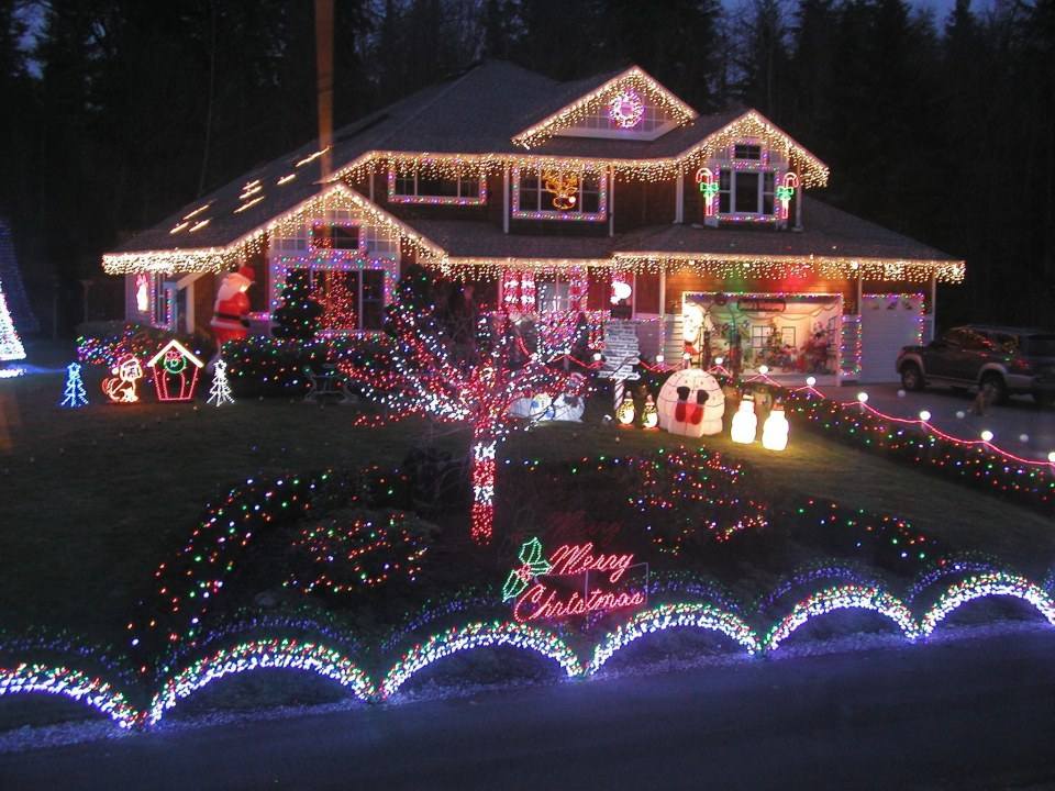 Mesmerizing Christmas Lights Photography From Around The World