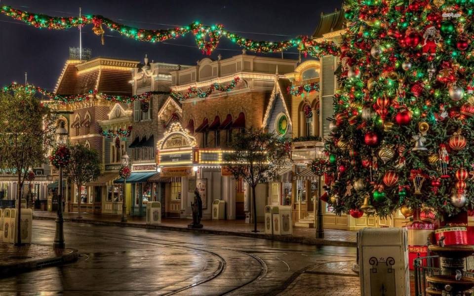 Mesmerizing Christmas Lights Photography From Around The World