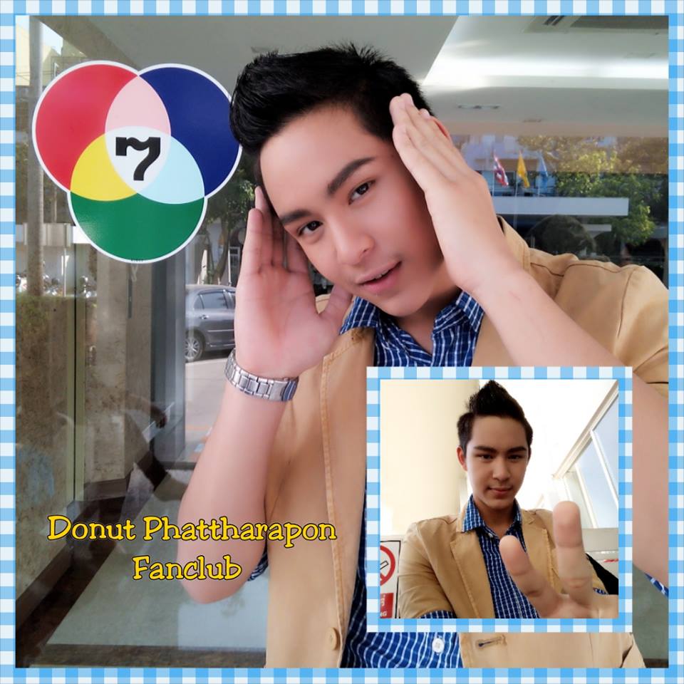 "น้องโดนัท ภัทรพลฒ์" ดาวดวงใหม่เเห่งช่อง 7 สีพร้อมเหล่านักเเสดงเดินสายเเจกปฎิทิน!!
