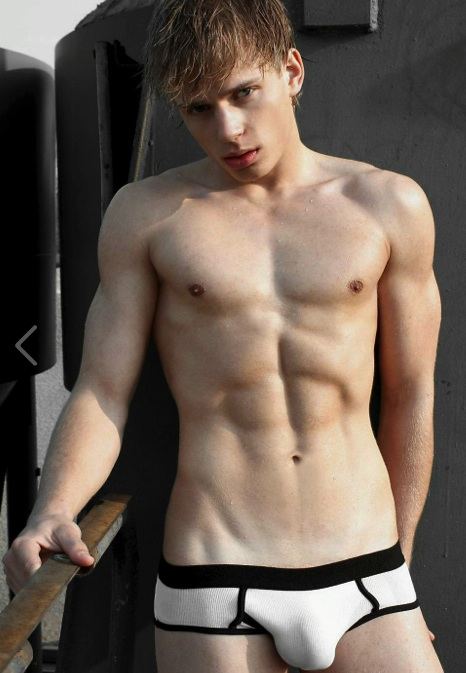 มีดีก็ต้องโชว์