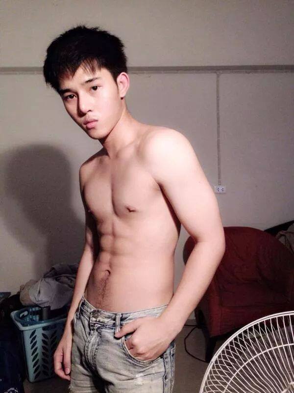 หนุ่มเอเซียน่ากินเสมอ