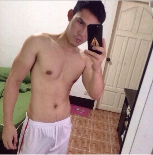 หนุ่มเอเซียร้อนปรอทแตก