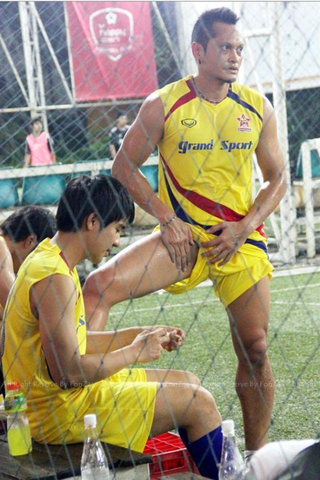 ป้าพาชม ฟุตบอล
