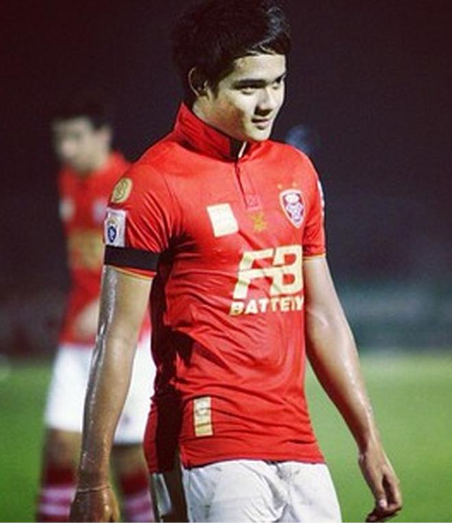 ขอนอกใจน้องต้นแป๊บ...แอบส่องน้องบาส พีรพัฒน์