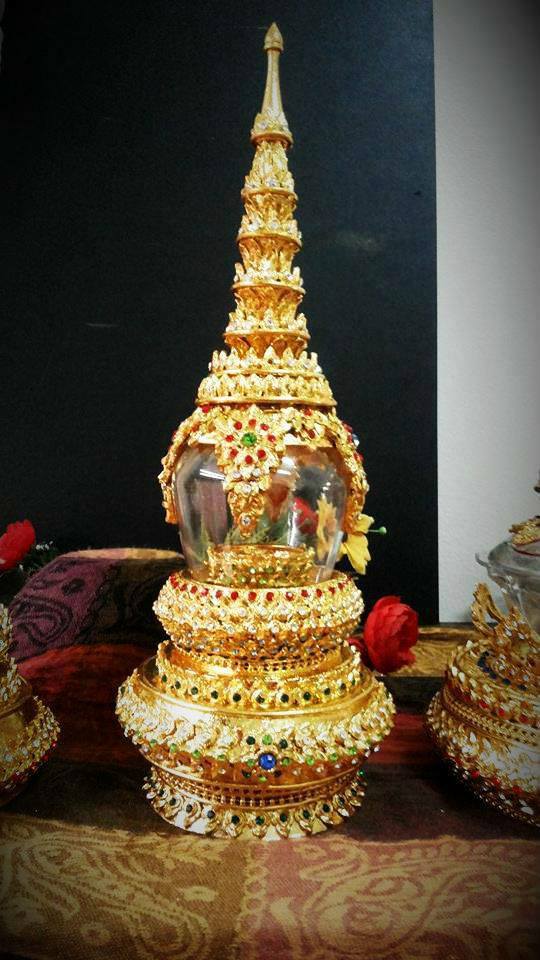 พุทธศิลป์บรรจุพระบรมสารีริกธาตุ และแทนบูชาแก้วนาคราช