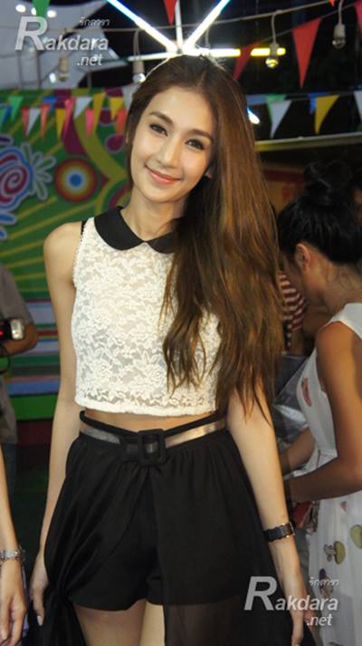 เนย โชติกา