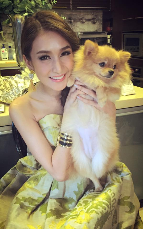 เนย โชติกา