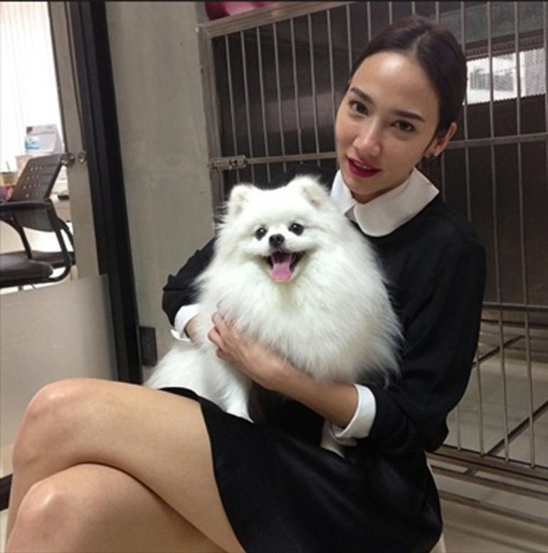 >เปิดโผคนดีศรีบันเทิง< 2557 ดาราน้ำดีตัวอย่างน่าชื่นชม "อั้ม-พัชราภา" ทำดีไม่สร้างกระเเส