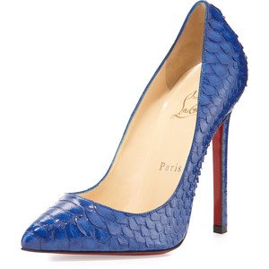 christian louboutin เสน่ห์รองเท้าพื้นแดง