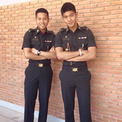 ฟินๆนายร้อยห้อยกระบี่