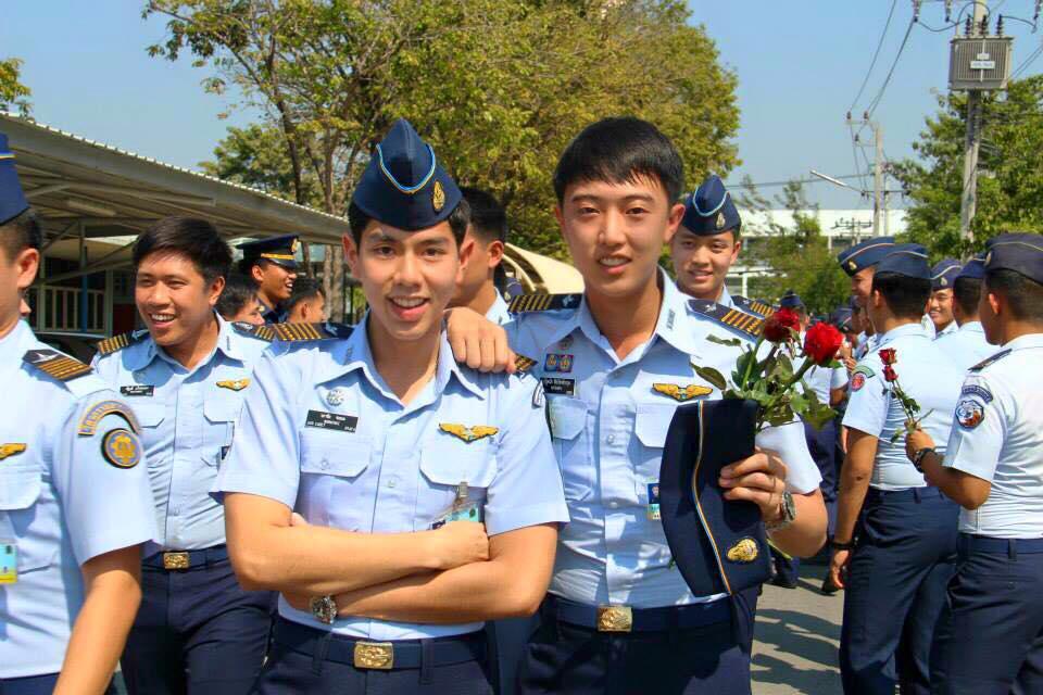 ฟินๆนายร้อยห้อยกระบี่