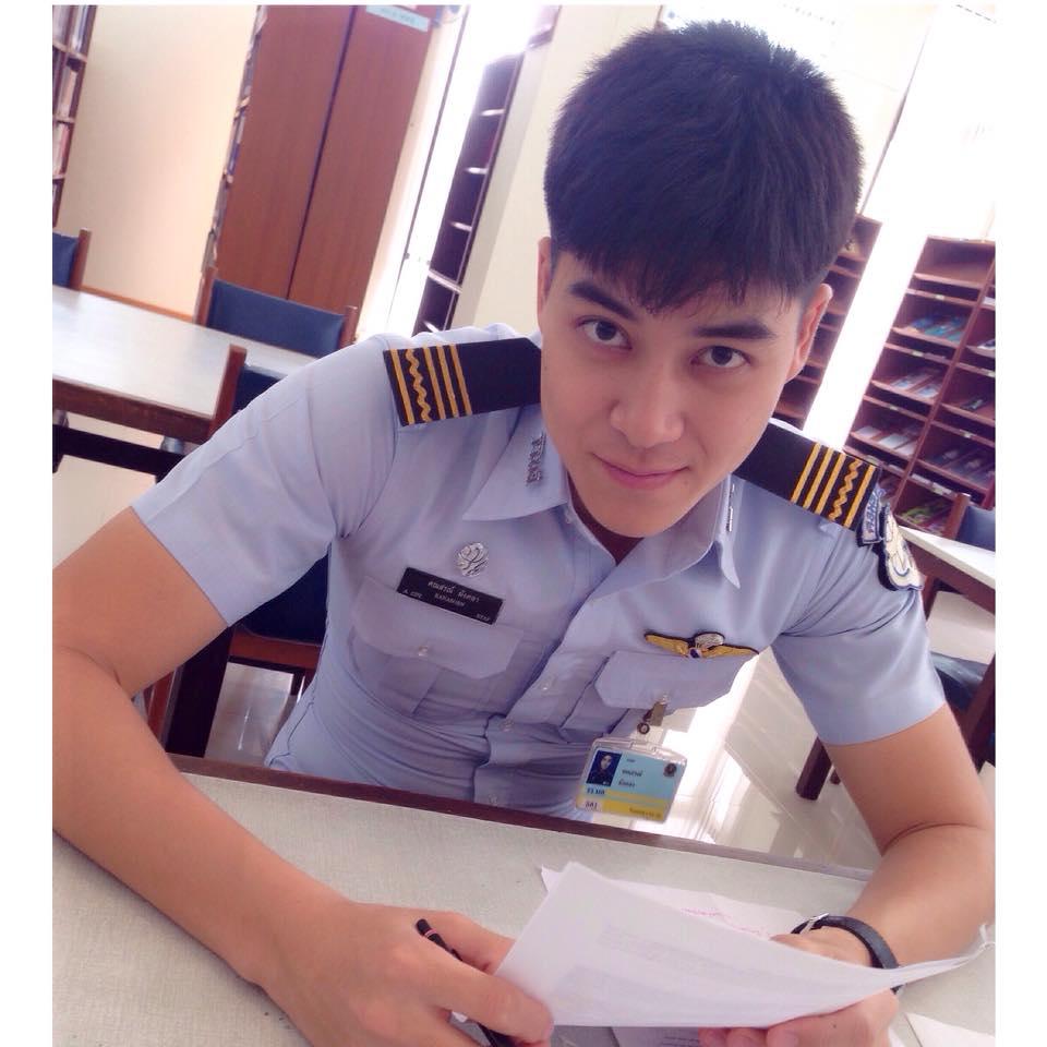 ฟินๆนายร้อยห้อยกระบี่