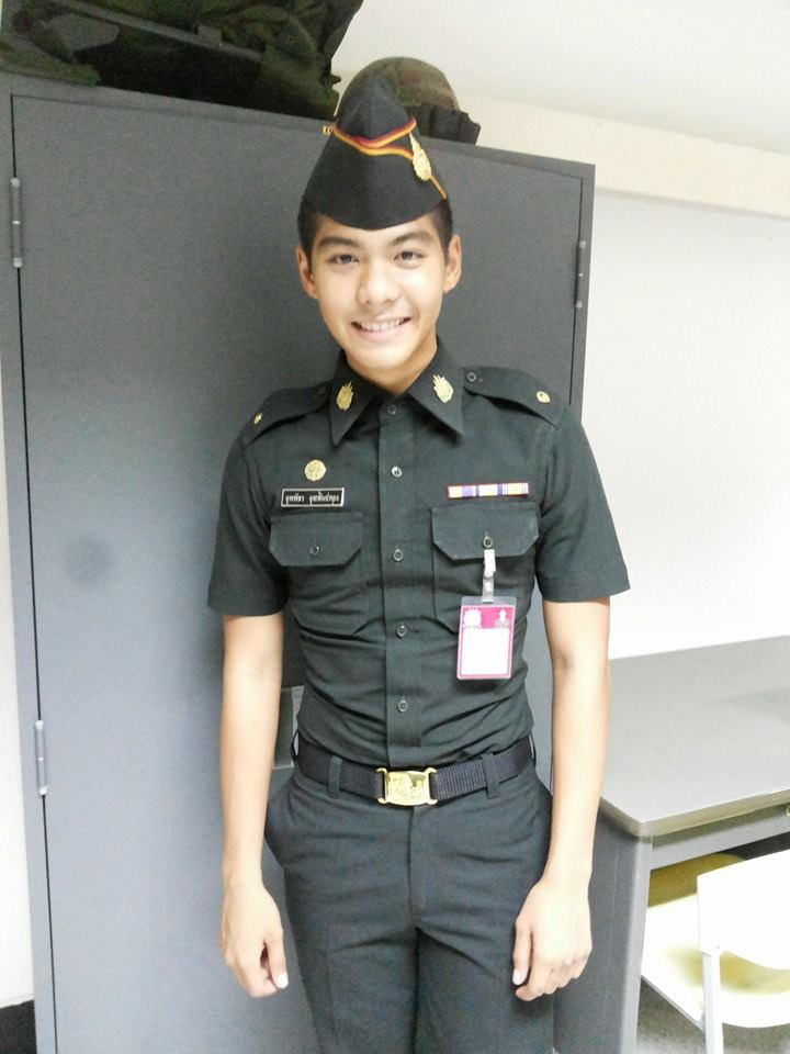 ฟินๆนายร้อยห้อยกระบี่