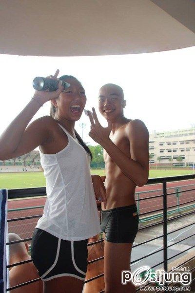 มหกรรมนักว่ายน้ำหนุ่มขบเผาะ