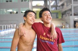 มหกรรมนักว่ายน้ำหนุ่มขบเผาะ