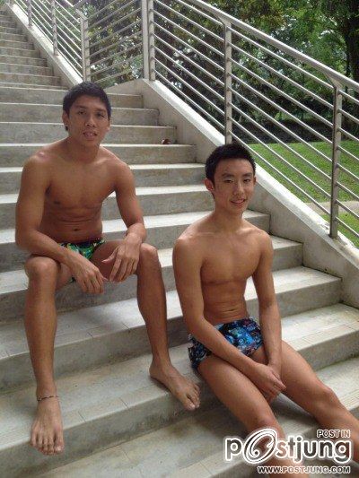 มหกรรมนักว่ายน้ำหนุ่มขบเผาะ
