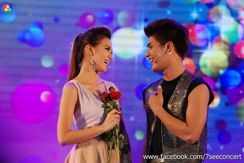 (เก็บตก) 7 สีคอนเสิร์ตพิเศษ "หรรษาวันเด็ก" พร้อมเหล่านักเเสดงคับคั่ง