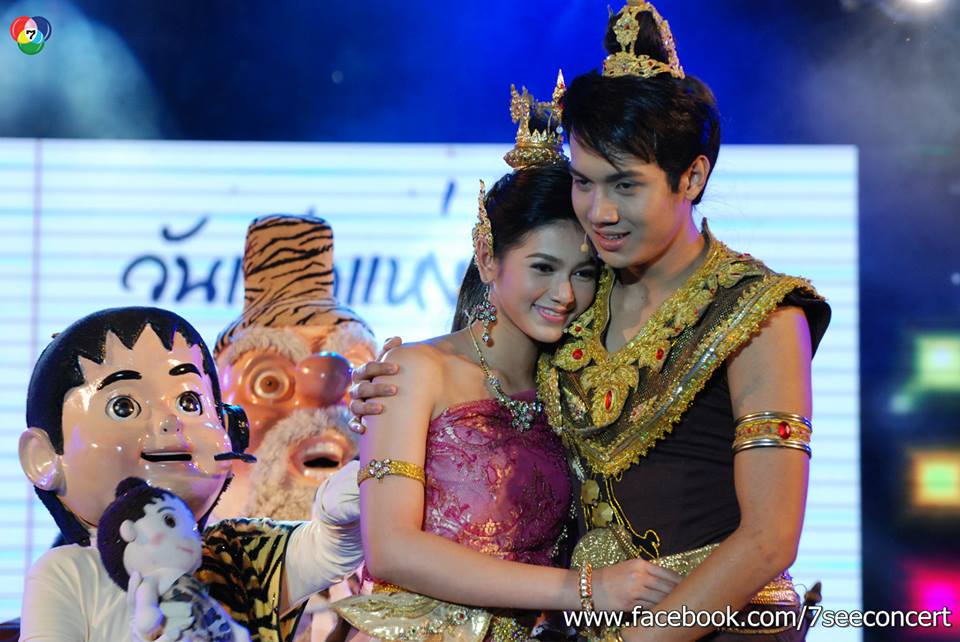 (เก็บตก) 7 สีคอนเสิร์ตพิเศษ "หรรษาวันเด็ก" พร้อมเหล่านักเเสดงคับคั่ง