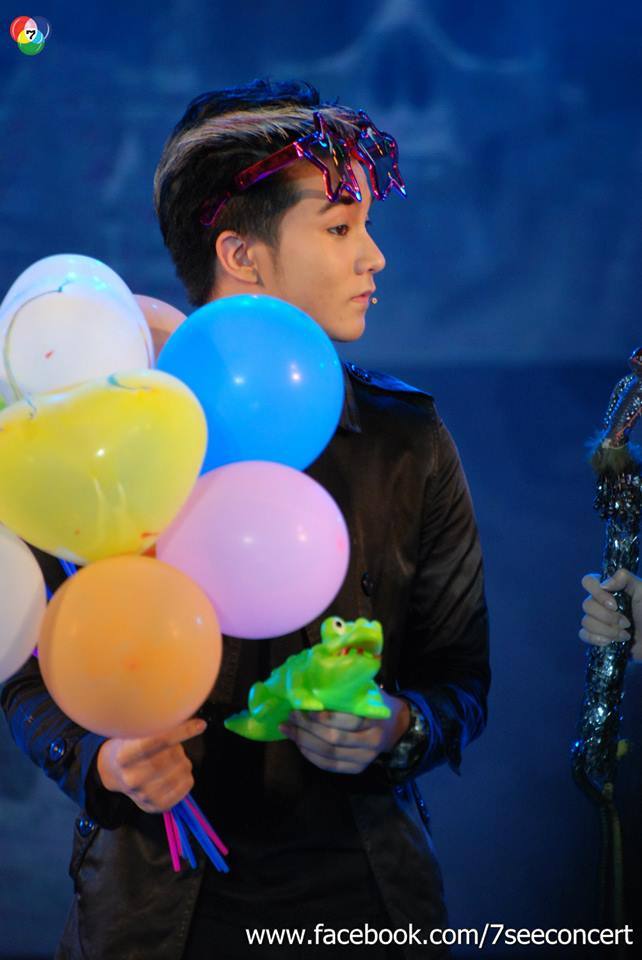 (เก็บตก) 7 สีคอนเสิร์ตพิเศษ "หรรษาวันเด็ก" พร้อมเหล่านักเเสดงคับคั่ง