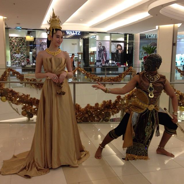 "ฐิสา-วริฏฐิสา" นางเอกสาวดาวรุ่งช่อง 7 แต่งไทยใส่ชฎาสวยเหมือนนางในวรรณคดีเลย!!