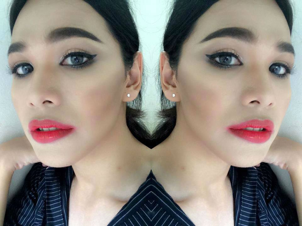 ทึ่ง! หน้าเดียวแต่คล้ายดาราหลายคน เธอสวยชัดเป๊ะ