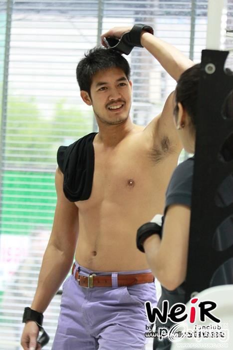 ชอบเพราะเซอร์ นี่ละอ้าย